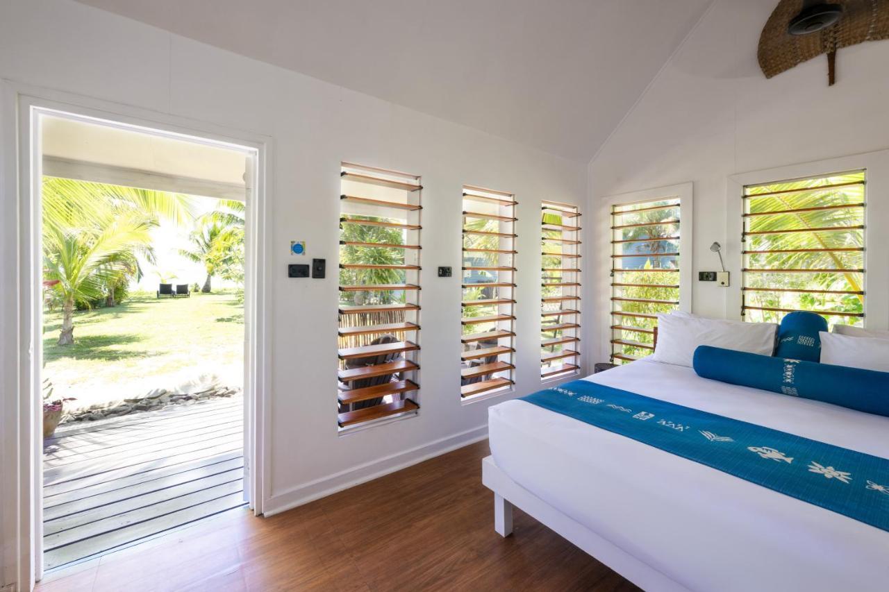 Oarsman'S Bay Lodge Naisisili Eksteriør billede